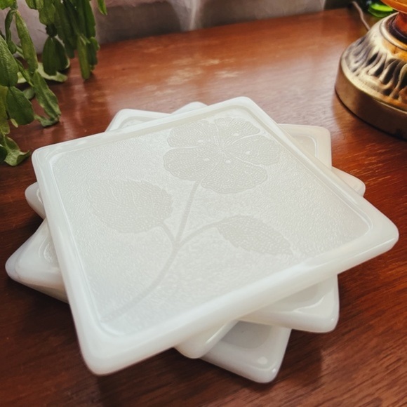 McKee Other - Vintage Poppy Milkglass Trivet Set